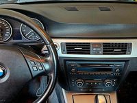 Gebraucht BMW 325 218 PS (160 kW) 2007 Andere farben Limousine