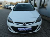 Gebraucht Opel Astra Active 140 PS (102 kW) 2013 Schneeweiss/olympic/summit whi Kombi