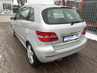 Gebraucht Mercedes B150 Elegance 95 PS (69 kW) 2007 Silber Van / Kleinbus