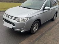 Gebraucht Mitsubishi Outlander Invite 150 PS (110 kW) 2014 Silber SUV