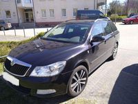 Usado Skoda Octavia Style 152 HP (111 kW) 2012 Preto Carrinha