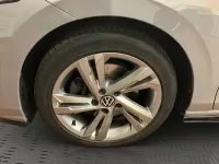 Gebraucht VW Golf VIII R-line 150 PS (110 kW) 2023 Mondsteingrau Kombi