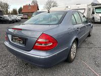 Gebraucht Mercedes E240 177 PS (130 kW) 2004 Blau Limousine