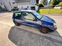 Gebraucht Renault Clio II 58 PS (42 kW) 2003 Blau Kleinwagen
