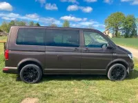 Gebraucht VW Caravelle Comfortline 150 PS (110 kW) 2017 Braun Van