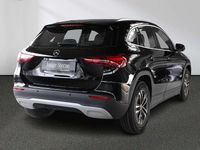 Gebraucht Mercedes GLA200 163 PS (119 kW) 2025 Unilack nachtschwarz SUV