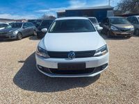 Gebraucht VW Jetta Life 105 PS (77 kW) 2014 Weiß Limousine