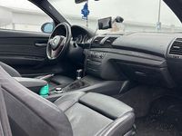 Gebraucht BMW 123 Sport Line 204 PS (150 kW) 2009 Weiß Kleinwagen