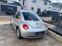 Gebraucht VW New Beetle 105 PS (77 kW) 2010 Silber Kleinwagen