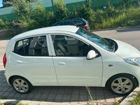 Gebraucht Hyundai Atos 69 PS (50 kW) 2011 Weiß Kleinwagen