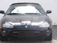 Używany Jaguar XKR 363 KM (266 kW) 1998 Czarny Kabriolet
