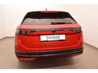 Gebraucht VW Passat Elegance 150 PS (110 kW) 2024 Chilirot metallic (rot) Kombi