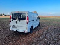 Gebraucht Renault Trafic 115 PS (84 kW) 2011 Weiß Van / Kleinbus