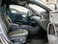 Gebraucht Mercedes CLA200 Premium 164 PS (120 kW) 2023 Grau / mountaingrau Coupé