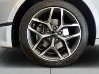 Gebraucht Kia Ceed Spirit 160 PS (117 kW) 2022 Silber Kleinwagen