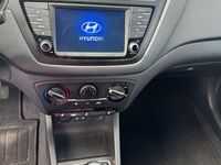 Gebraucht Hyundai i20 Passion 84 PS (61 kW) 2018 Grau Limousine