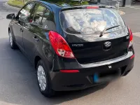 Gebraucht Hyundai i20 86 PS (63 kW) 2014 Schwarz Kleinwagen