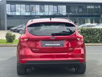 gebraucht Ford Focus Lim. Titanium * SHZ * KLIMAAUT *