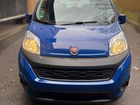 Gebraucht Fiat Qubo Lounge 77 PS (56 kW) 2017 Blau Van / Kleinbus