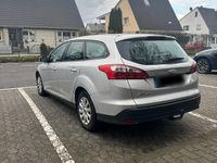 Gebraucht Ford Focus 116 PS (85 kW) 2011 Silber Kombi