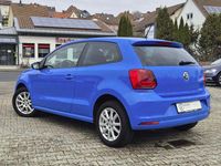 Gebraucht VW Polo Comfortline 60 PS (44 kW) 2015 Blau Kleinwagen