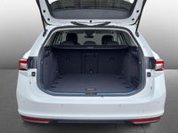 Neu Skoda Superb Selection 150 PS (110 kW) 2026 Kristallweiß uni Kombi