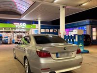 Gebraucht BMW 520 170 PS (125 kW) 2005 Silber Limousine