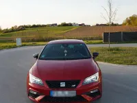 Używany Seat Leon CUPRA 300 KM (220 kW) 2018 Czerwony Sedan/Limuzyna