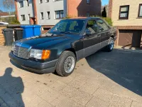 Gebraucht Mercedes E230 132 PS (97 kW) 1992 Schwarz Limousine