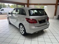 Gebraucht Mercedes B220 Urban 170 PS (125 kW) 2018 Silber Van / Kleinbus