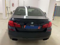Gebraucht BMW 550 381 PS (280 kW) 2012 Imperialblau Limousine