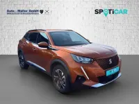 Gebraucht Peugeot e-2008 Allure 100 kW (136 PS) 2021 Orange SUV