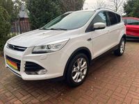 Gebraucht Ford Kuga Titanium 150 PS (110 kW) 2015 Weiß SUV