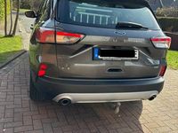 Gebraucht Ford Kuga Titanium 224 PS (164 kW) 2021 Grau SUV