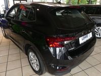 Gebraucht Skoda Fabia Essence 80 PS (58 kW) 2024 Schwarzmagic perleffekt Kleinwagen