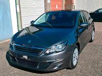 Gebraucht Peugeot 308 110 PS (80 kW) 2016 Grau Kleinwagen