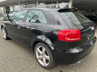 gebraucht Audi A3 1.6 TDI S-line/Tempomat/Bi-Xenon/Klima.......