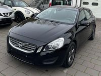 Gebraucht Volvo V60 114 PS (83 kW) 2012 Schwarz Kombi