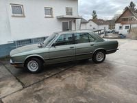 Gebraucht BMW 525 122 PS (89 kW) 1985 Grün Limousine