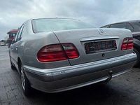 Gebraucht Mercedes E280 Elegance 204 PS (150 kW) 2002 Silber Limousine