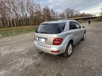 Gebraucht Mercedes ML350 Edition 231 PS (169 kW) 2010 Silber SUV