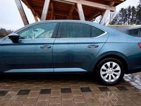 Gebraucht Skoda Superb Active 150 PS (110 kW) 2016 Grau Limousine