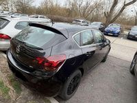 Gebraucht Opel Astra Sport 160 PS (117 kW) 2011 Limousine