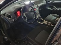 Gebraucht Ford Mondeo 140 PS (102 kW) 2010 Schwarz Kombi
