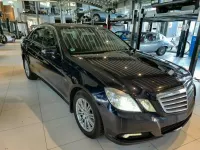 Gebraucht Mercedes E220 Elegance 170 PS (125 kW) 2010 Blau Limousine