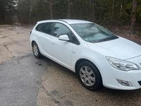Gebraucht Opel Astra 125 PS (91 kW) 2011 Weiß Kombi