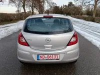 Usado Opel Corsa Edition 80 HP (58 kW) 2009 Prateado Citadino