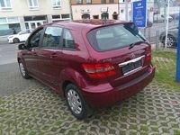 Gebraucht Mercedes B160 95 PS (69 kW) 2010 Rot Van / Kleinbus