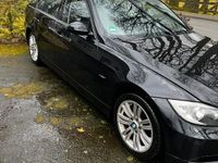 Gebraucht BMW 318 143 PS (105 kW) 2006 Schwarz Limousine