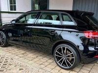 Gebraucht Audi A3 Sportback 150 PS (110 kW) 2020 Schwarz Kleinwagen